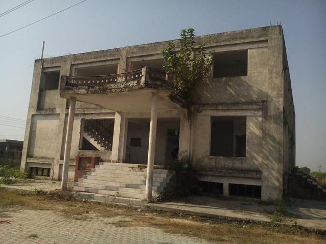 Built at a cost of Rs 1.2 crore, the community centre on Khanpur Road was built with an aim to provide space for local residents to host weddings and other parties against a price. (HT Photo) Built at a cost of Rs 1.2 crore, the community centre on Khanpur Road was built with an aim to provide space for local residents to host weddings and other parties against a price. (HT Photo)