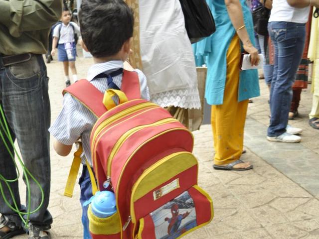 India’s education system, especially at the primary level, is in a shambles. Over the years, reports have showed while enrollment in government primary schools is nearly 100%, learning levels of children are falling. (Sanjeev Verma/HT File Photo)