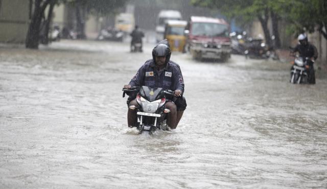 Cuddalore, where the maximum number of people died during the previous spell of cyclone-spurred rain, continued to receive the maximum rainfall. (HT Photo) Cuddalore, where the maximum number of people died during the previous spell of cyclone-spurred rain, continued to receive the maximum rainfall. (HT Photo)