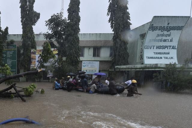As there has been very heavy rainfall over the last 24 hours leaving several areas inundated, patients admitted to a hospital in Tambaram were shifted to a Govt hospital in Central and Royapettah in Chennai. (HT Photo) As there has been very heavy rainfall over the last 24 hours leaving several areas inundated, patients admitted to a hospital in Tambaram were shifted to a Govt hospital in Central and Royapettah in Chennai. (HT Photo)