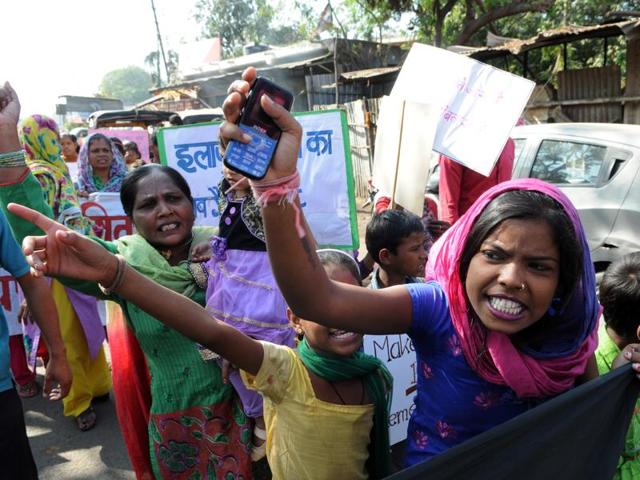 Bhopal Gas Tragedy survivors took out a rally on the 31st anniversary of the disaster, in Bhopal on Thursday. (Praveen Bajpai/HT photo) Bhopal Gas Tragedy survivors took out a rally on the 31st anniversary of the disaster, in Bhopal on Thursday. (Praveen Bajpai/HT photo)