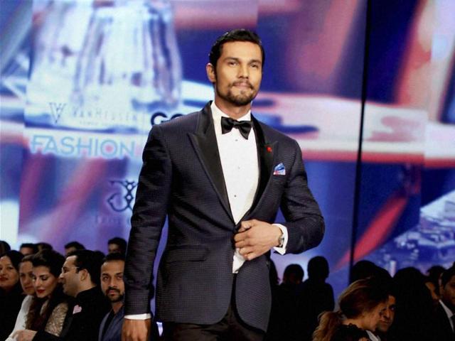 Randeep Hooda was in his elements during the show. (PTI) Randeep Hooda was in his elements during the show. (PTI)