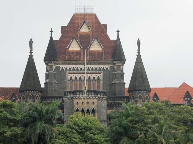 A bench of Justices Naresh Patil and SB Shukre has now asked these authorities to list out all measures taken to address the issues of over-crowding and increasing number of accidents on the local trains. (File photo) A bench of Justices Naresh Patil and SB Shukre has now asked these authorities to list out all measures taken to address the issues of over-crowding and increasing number of accidents on the local trains. (File photo)