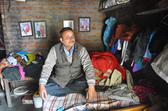 “I am not literate, so I can’t apply for any job. My kids will be different though,” says Rajkumar (65). (Karun Sharma/HT Photo) “I am not literate, so I can’t apply for any job. My kids will be different though,” says Rajkumar (65). (Karun Sharma/HT Photo)