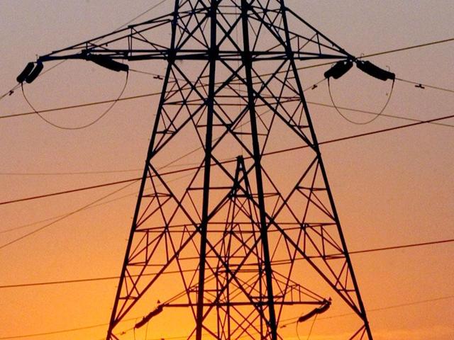 Ever since the Centre-sponsored rural electrification scheme was launched in 2013, Bihar has so far electrified 1,497 out of the 2,732 villages, which had to be electrified.(HT file photo)