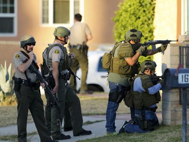 Police officers conduct a manhunt after the shooting rampage in San Bernardino, California. (Reuters File Photo) Police officers conduct a manhunt after the shooting rampage in San Bernardino, California. (Reuters File Photo)