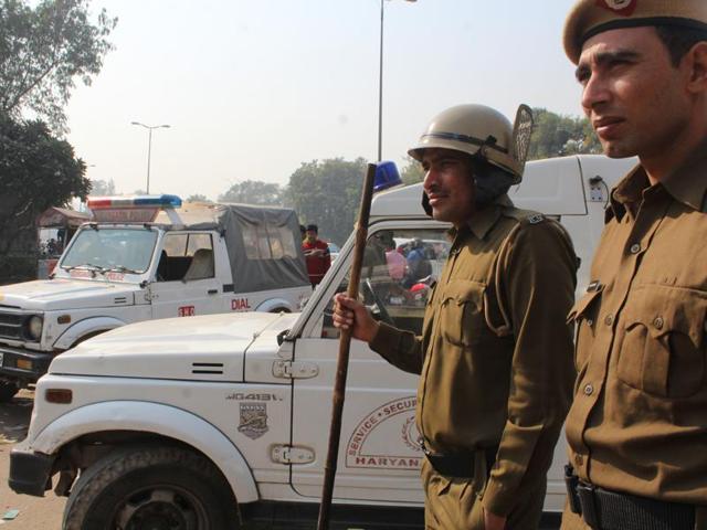 The Bharatiya Janata Party (BJP) has questioned Uttar Pradesh chief minister Akhilesh Yadav’s announcement that 35,000 new policemen will be recruited soon in the state. (HT File Photo) The Bharatiya Janata Party (BJP) has questioned Uttar Pradesh chief minister Akhilesh Yadav’s announcement that 35,000 new policemen will be recruited soon in the state. (HT File Photo)