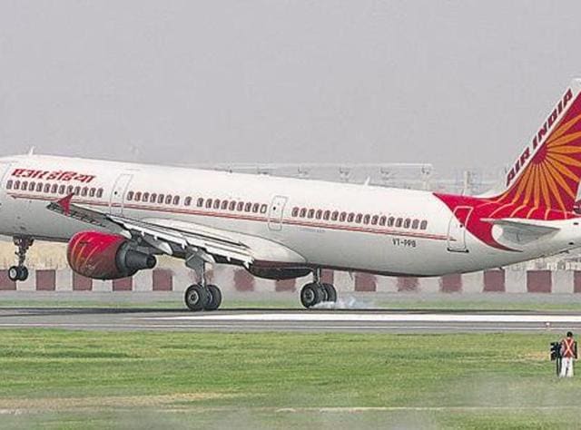 The Himachal Pradesh high court on Monday directed the authorities concerned to resume flights on a trial basis at the Jubbarhatti Airport, 18km from Shimla town.(HT Photo)