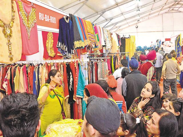 Visitors looking at various stalls during the Punjab International Trade Expo-2015 in Amritsar on Monday. (HT Photo) Visitors looking at various stalls during the Punjab International Trade Expo-2015 in Amritsar on Monday. (HT Photo)