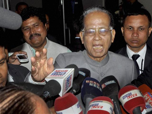 Assam Chief Minister Tarun Gogoi talks with media persons during the first day of winter session of Assam Legislative Assembly in Guwahati on Monday.(PTI)
