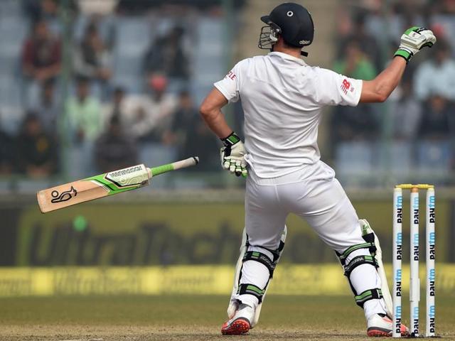 South Africa's AB de Villiers drops his bat in pain after an Umesh Yadav delivery hit his thumb. (AFP Photo) South Africa's AB de Villiers drops his bat in pain after an Umesh Yadav delivery hit his thumb. (AFP Photo)