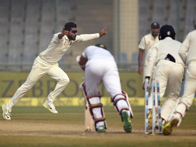 India's Ravindra Jadeja (L) celebrates the dismissal of South Africa's captain Hashim Amla. (AFP Photo) India's Ravindra Jadeja (L) celebrates the dismissal of South Africa's captain Hashim Amla. (AFP Photo)