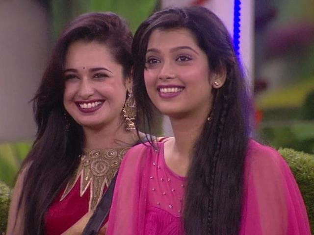 Digangana, who was evicted on Monday, has been criticised for her lazy behaviour inside the house. Yuvika Chaudhary and Digangana Suryavanshi (right) in a still from Bigg Boss 9.(Colors TV)
