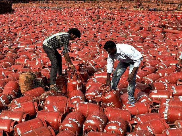Due to excess rainfall that caused heavy flooding in the city and neighbouring areas, several LPG cylinders kept in a bottling plant at Manali drifted away, in Chennai.(PTI Photo) Due to excess rainfall that caused heavy flooding in the city and neighbouring areas, several LPG cylinders kept in a bottling plant at Manali drifted away, in Chennai.(PTI Photo)