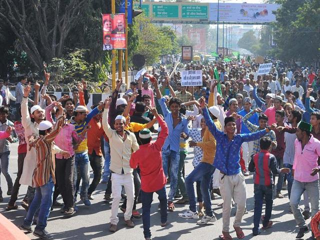 Muslims protest at Regal Square in Indore on Tuesday. (Shankar Mourya/HT photo) Muslims protest at Regal Square in Indore on Tuesday. (Shankar Mourya/HT photo)