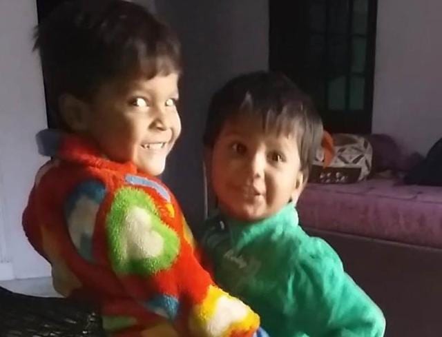 The deceased identified as Aditya (4) and his younger brother Anshu (3) were burnt to death after a fire broke out in a room at Aman Nagar. (HT PHOTO) The deceased identified as Aditya (4) and his younger brother Anshu (3) were burnt to death after a fire broke out in a room at Aman Nagar. (HT PHOTO)