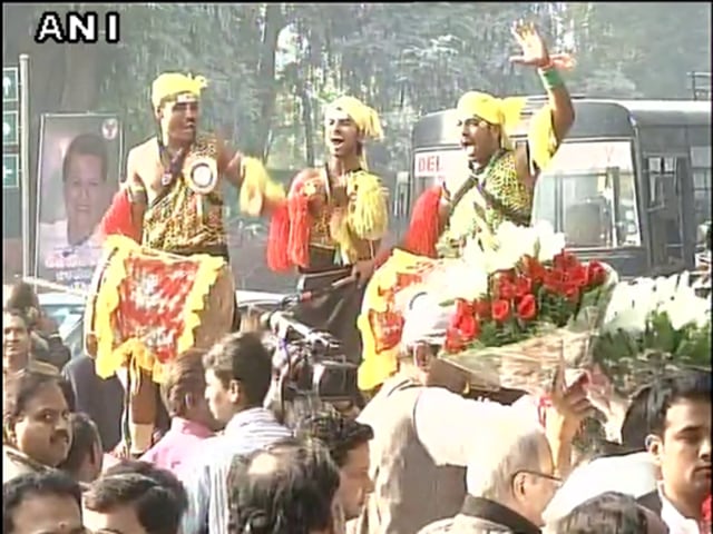 Celebrations outside Congress president Sonia Gandhi’s residence in Delhi, on her Birthday.(ANI)