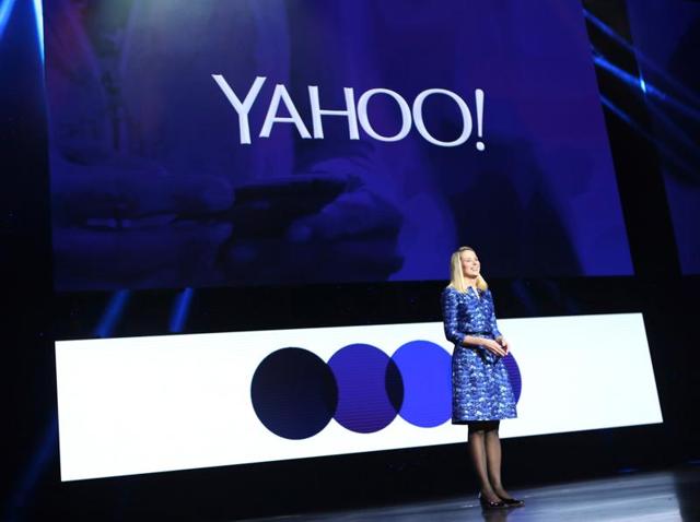 Yahoo CEO Marissa Mayer speaks during her keynote address at the annual Consumer Electronics Show (CES) in Las Vegas. Yahoo has abandoned plans to spin off its large stake in Chinese online giant Alibaba. (REUTERS) Yahoo CEO Marissa Mayer speaks during her keynote address at the annual Consumer Electronics Show (CES) in Las Vegas. Yahoo has abandoned plans to spin off its large stake in Chinese online giant Alibaba. (REUTERS)