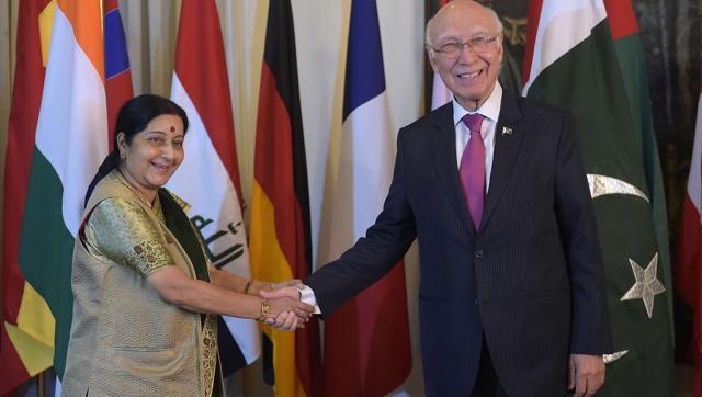 Pakistan's NSA Sartaj Aziz with the Indian foreign minister Sushma Swaraj at the foreign ministry in Islamabad on December 9, 2015. (AFP file photo) Pakistan's NSA Sartaj Aziz with the Indian foreign minister Sushma Swaraj at the foreign ministry in Islamabad on December 9, 2015. (AFP file photo)