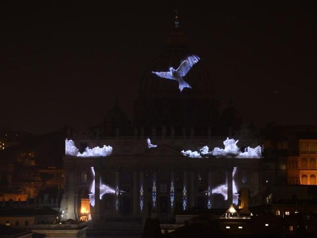 Images by some of the world's greatest environmental photographers were projected on the facade of the St Peter’s Basilica during the ‘Fiat Lux : Illuminating Our Common Home’ show at the Vatican. (AFP Photo)