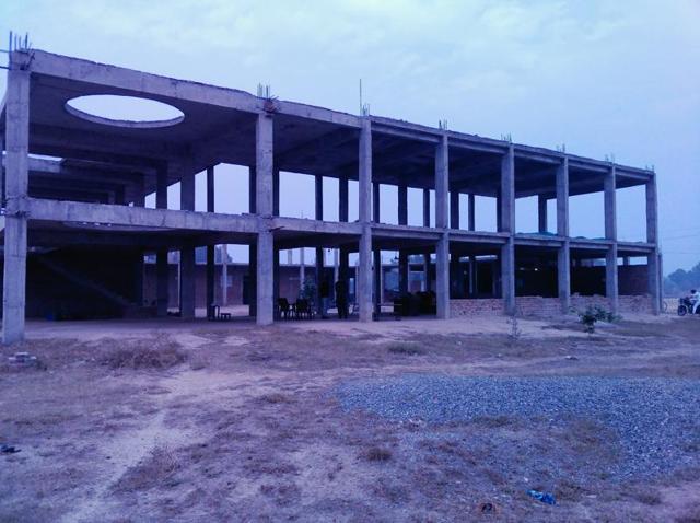The dream project of Adarsh schools of the SAD-BJP government launched in 2011 to provide quality education in rural areas of the district seems to have been abandoned midway, leaving students in the lurch. (HT Photo) The dream project of Adarsh schools of the SAD-BJP government launched in 2011 to provide quality education in rural areas of the district seems to have been abandoned midway, leaving students in the lurch. (HT Photo)
