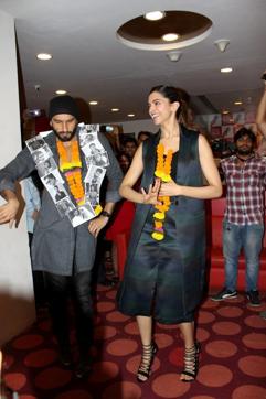 Ranveer Singh and Deepika Padukone do a dance step together. (IANS) Ranveer Singh and Deepika Padukone do a dance step together. (IANS)