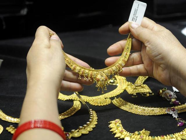 Mumbai-based India Bullion and Jewellers Association is in talks to set up the country’s first gold trading exchange, as part of an effort to make the world’s second biggest consumer market for the precious metal more transparent. (HT Photo) Mumbai-based India Bullion and Jewellers Association is in talks to set up the country’s first gold trading exchange, as part of an effort to make the world’s second biggest consumer market for the precious metal more transparent. (HT Photo)