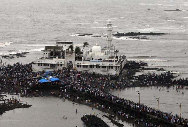 The mosque is located on an islet accessible via a causeway at low tide. (Kunal Patil / HT Photo)