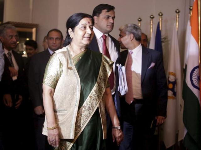 External affairs minister Sushma Swaraj with Pakistan Prime Minister Nawaz Sharif during a meeting in Islamabad on Wednesday.(PTI)