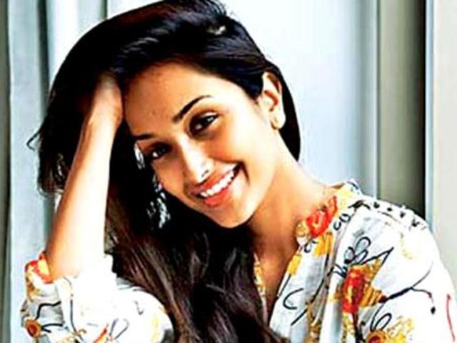 In June 2013, Jiah was found hanging in the bedroom of her apartment by her mother Rabiya Khan. Rabiya later filed an FIR against Sooraj, who was then in a relationship with her, accusing him of murder and handed over a letter written by Jiah. (HT Photo) In June 2013, Jiah was found hanging in the bedroom of her apartment by her mother Rabiya Khan. Rabiya later filed an FIR against Sooraj, who was then in a relationship with her, accusing him of murder and handed over a letter written by Jiah. (HT Photo)