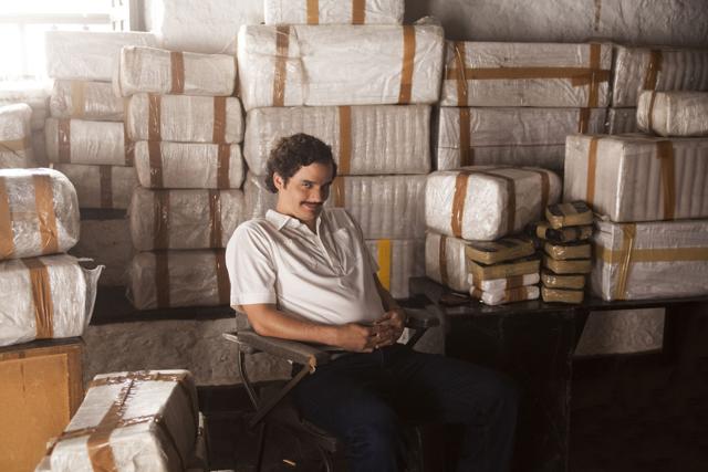 This image released by Netflix shows Wagner Moura as Pablo Escobar in the Netflix Original Series Narcos. The series was nominated for a Golden Globe award for best television drama. (AP) This image released by Netflix shows Wagner Moura as Pablo Escobar in the Netflix Original Series Narcos. The series was nominated for a Golden Globe award for best television drama. (AP)