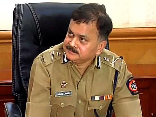If You Roll We Will Weed You Out Mumbai Top Cop Creates Twitter Buzz Hindustan Times That being said, we shall take it from the recruit to the inspector general of police and you will learn about. mumbai top cop creates twitter buzz