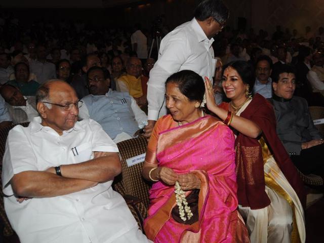 Marathi actor Sulochana Latkar launched Adhaarwad (Banyan Tree), a book on Sharad Pawar, during his 75th birthday celebrations at the Nehru Centre in Worli on Saturday.(Bhushan Koyande)