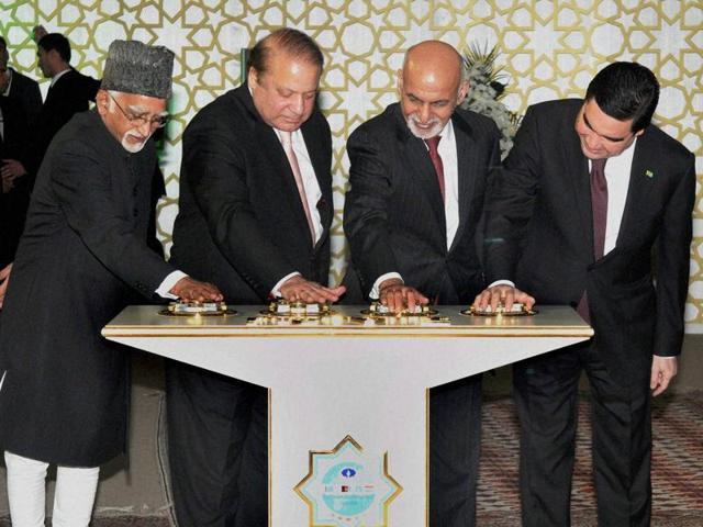 Vice-president Hamid Ansari, President of Turkmenistan Gurbanguly Malikgulyyevich Berdimuhamedov, Afghan President Ashraf Ghani and Pakistan Prime Minister Nawaz Sharif press buttons for initiating welding process during the signing ceremony of the TAPI project.(PTI) Vice-president Hamid Ansari, President of Turkmenistan Gurbanguly Malikgulyyevich Berdimuhamedov, Afghan President Ashraf Ghani and Pakistan Prime Minister Nawaz Sharif press buttons for initiating welding process during the signing ceremony of the TAPI project.(PTI)