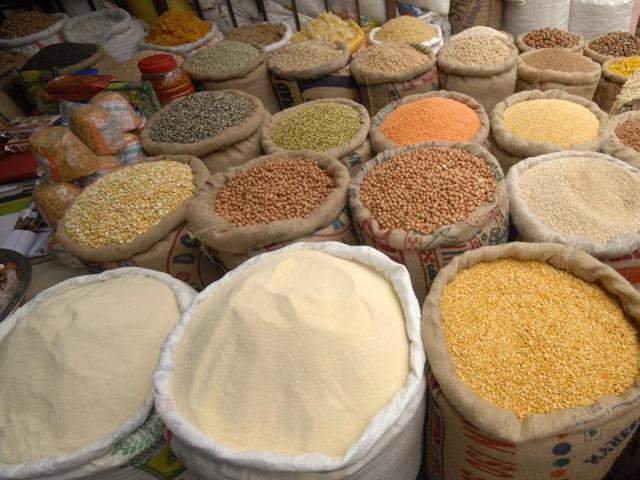 Wholesale food prices in November gained 5.20% year-on-year, compared with a provisional 2.44% rise in October. (REUTERS)