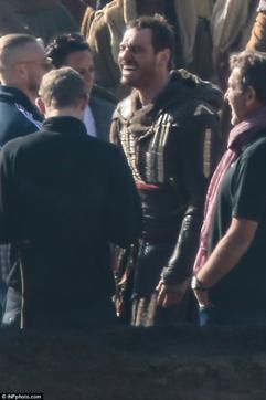 Michael Fassbender having a great time on the sets. (© INFphoto.com) Michael Fassbender having a great time on the sets. (© INFphoto.com)