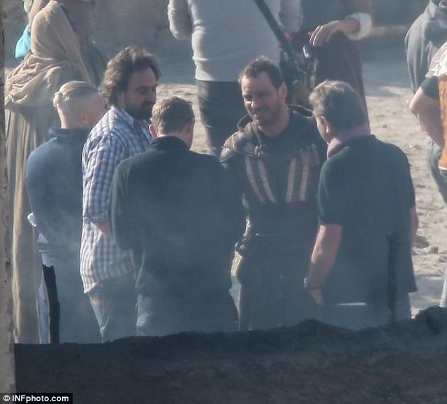 Michael Fassbender in full Assassin garb. (© INFphoto.com) Michael Fassbender in full Assassin garb. (© INFphoto.com)