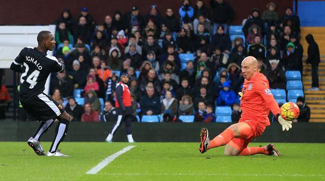 Watford's Odion Ighalo, left, scores his sides first goal of the game against Aston Villa during the English Premier League match at Villa Park on November 28, 2015. (AP Photo) Watford's Odion Ighalo, left, scores his sides first goal of the game against Aston Villa during the English Premier League match at Villa Park on November 28, 2015. (AP Photo)