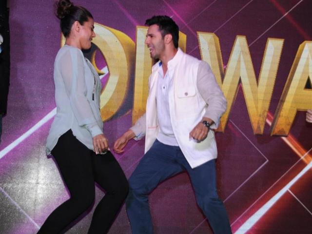 Kajol and Varun Dhawan perform together. (IANS)