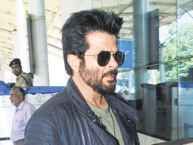 Anil Kapoor spotted at the Mumbai airport. (photos: yogen shah/HT) 