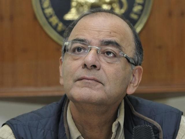 Finance minister Arun Jaitley said on Wednesday that the fiscal deficit target will be met without budgetary cuts. (Vipin Kumar/ HT File Photo)