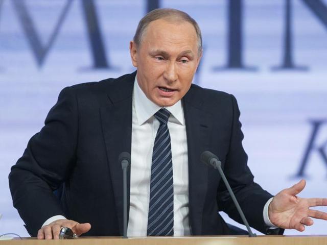 Russian President Vladimir Putin announced that he was fully behind the US-backed draft resolution aimed at cutting off the revenue flows of the Islamic State group.(REUTERS Photo) Russian President Vladimir Putin announced that he was fully behind the US-backed draft resolution aimed at cutting off the revenue flows of the Islamic State group.(REUTERS Photo)