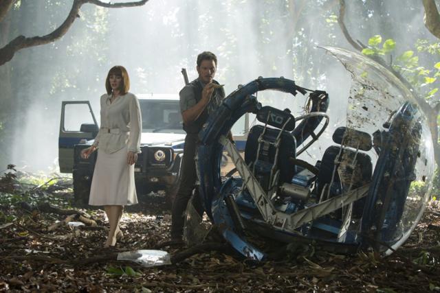 The fact that Bryce Dallas Howard escaped from a dinosaurs jaws wearing 4-inch heels was also counted as an error. The fact that Bryce Dallas Howard escaped from a dinosaurs jaws wearing 4-inch heels was also counted as an error.