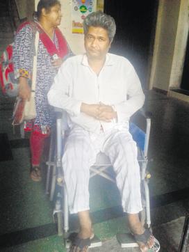 Despite being injured, the motorman, Shrikant Balkrishna Kotuwar 48, allegedly drove for 500m before safely halting the train at Thane railway station. (Praful Gangurde)