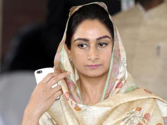 The Union minister said the food parks would have production, processing, cold-storage, collection, and transport facilities, and each would create 30,000 direct jobs and give indirect employment to more than 1 lakh people. (HT Photo) The Union minister said the food parks would have production, processing, cold-storage, collection, and transport facilities, and each would create 30,000 direct jobs and give indirect employment to more than 1 lakh people. (HT Photo)