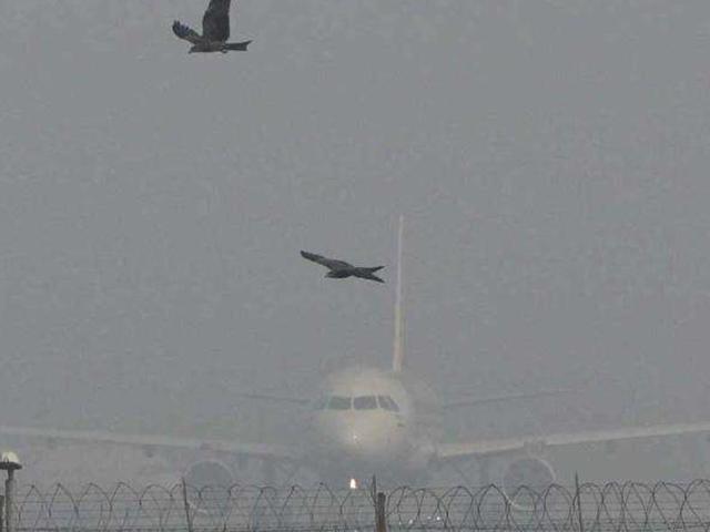 Airport authorities said the operations were closed from 4am and 8:30am because of “zero visibility” following heavy fog.(HT file photo) Airport authorities said the operations were closed from 4am and 8:30am because of “zero visibility” following heavy fog.(HT file photo)