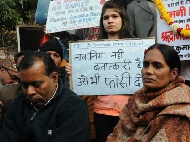 The parents of the December 16 gangrape victim have said the DCW’s last-minute efforts were a “pretence”. (Abhimanyu Kulkarni/HT Photo) The parents of the December 16 gangrape victim have said the DCW’s last-minute efforts were a “pretence”. (Abhimanyu Kulkarni/HT Photo)