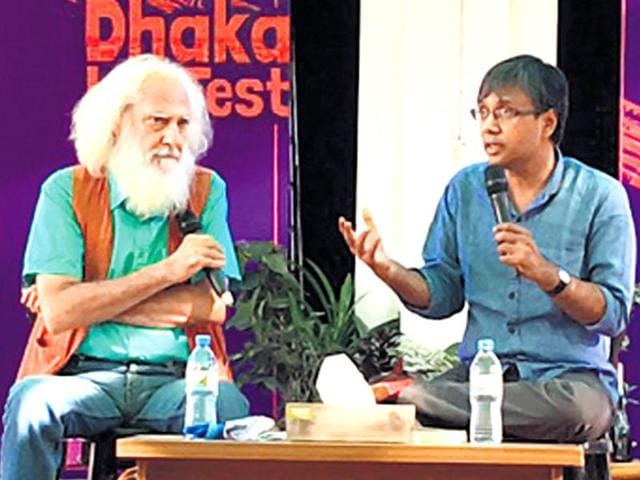 Poet Arvind Krishna Mehrotra and writer Amit Chaudhuri at the Dhaka literature festival (right). (Rajesh Ramakrishnan/HT Photo) Poet Arvind Krishna Mehrotra and writer Amit Chaudhuri at the Dhaka literature festival (right). (Rajesh Ramakrishnan/HT Photo)