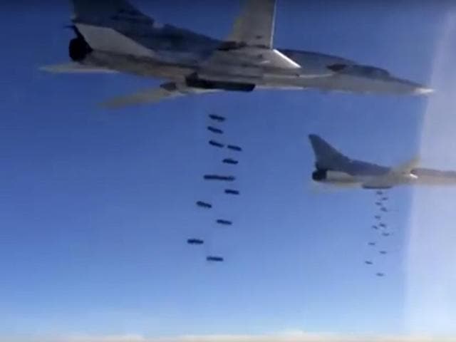 Human Rights Watch has stated that both Russian forces and those loyal to the al-Assad regime have been using cluster munitions extensively against rebel groups. Cluster munitions are a type of explosive designed to maim and kill indiscriminately. (AP Photo) Human Rights Watch has stated that both Russian forces and those loyal to the al-Assad regime have been using cluster munitions extensively against rebel groups. Cluster munitions are a type of explosive designed to maim and kill indiscriminately. (AP Photo)