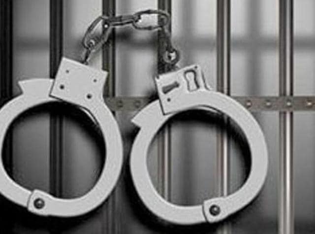 CBI on Monday arrested a sub-inspector attached to a Chandigarh police station for allegedly accepting a bribe of Rs 15,000 from a person threatening to file an FIR against him.(HT Photo)